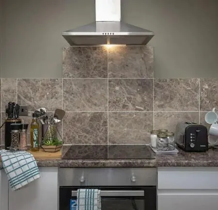 04 Springfield Apartment *
