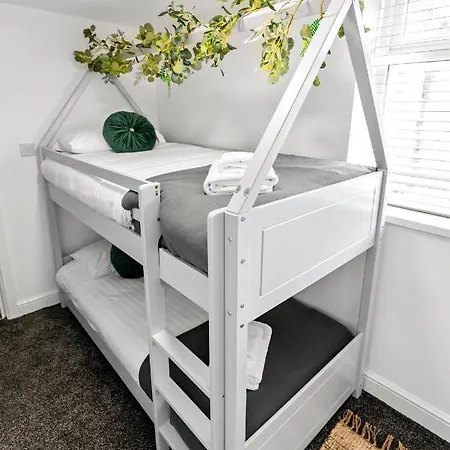 The Treehouse At The Hideaway Stamp Sa Holiday home