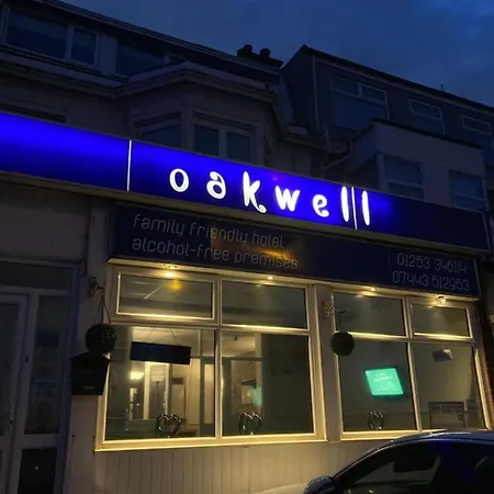 Oakwell 3*