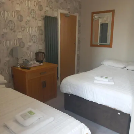 Bed & Breakfast White