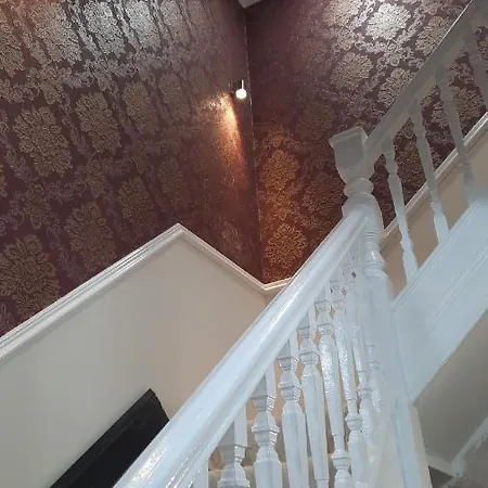Guest house Surrey House