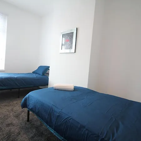 Holiday home Media Manor - Fully Refurbished In 2022 - Large 6 Bedrooms, 3 Bathrooms Media Games Blackpool
