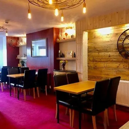 Walkden House Guest house *