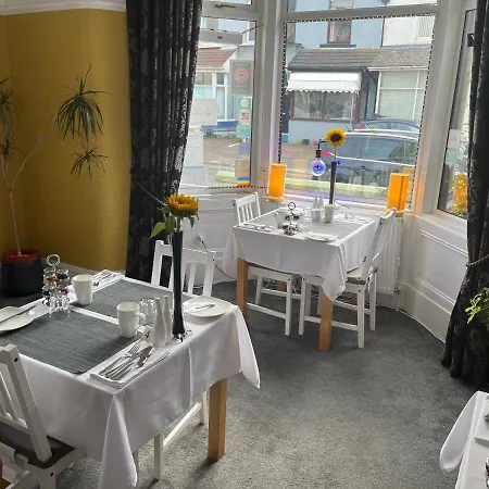 Guest house Glen 4*