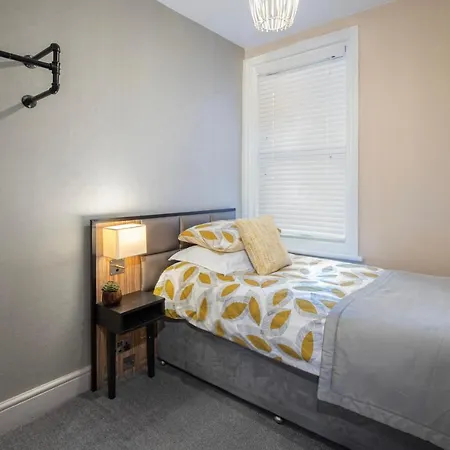 Coral Boutique 2 Apartment Blackpool