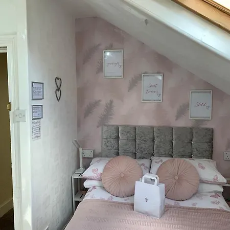Sorrento House 게스트하우스 4*