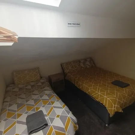 Strides Hotel 2*