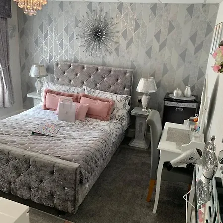 Sorrento House 게스트하우스 4*