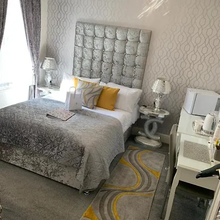 Sorrento House 4*
