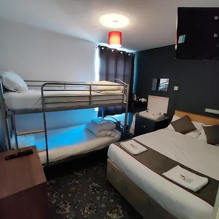 46 Hotel 3*