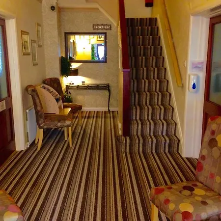 Corona Blackpool Hotel 4*