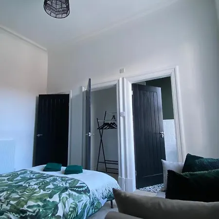 Hesketh - 4 Bedroom Seaside