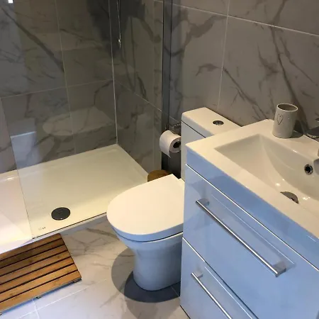 Ocean View - Sloane Apartment *