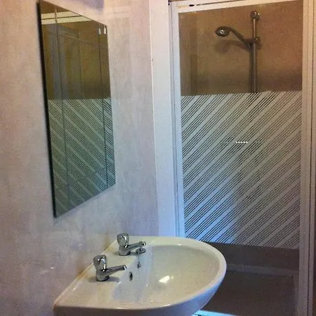 The Royal Windsor Hotel 2*