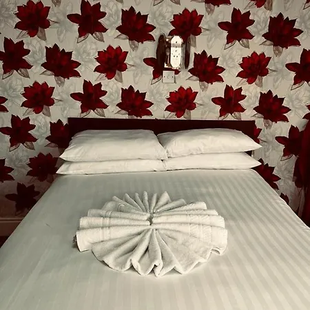 Sunset Hotel 3*