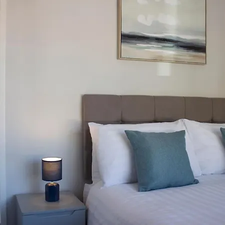 Holiday home Treetops View - Cheerful & Modern In Bispham, *