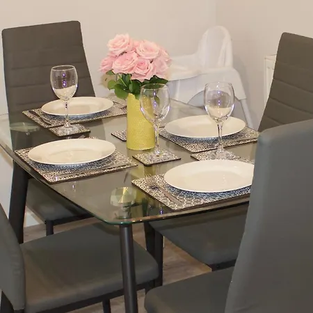 Holiday home Treetops View - Cheerful & Modern In Bispham, Blackpool