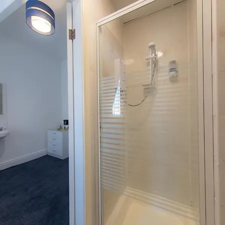 Hotel The Adonis *