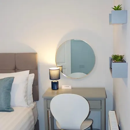 Holiday home Treetops View - Cheerful & Modern In Bispham, *