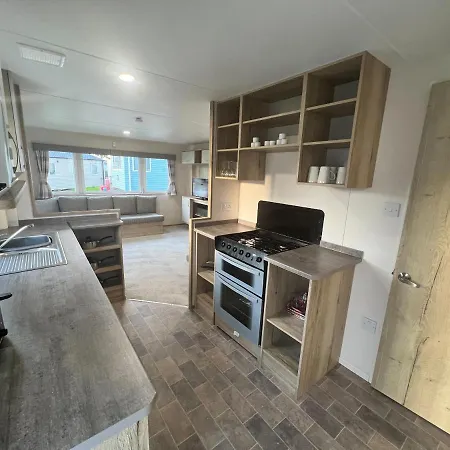 Haven Marton Mere Caravan In Apartment