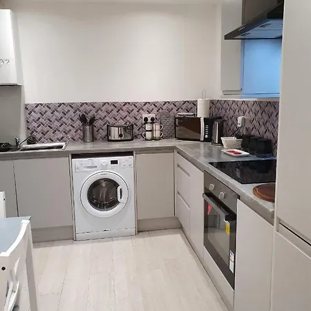 G Apartment *