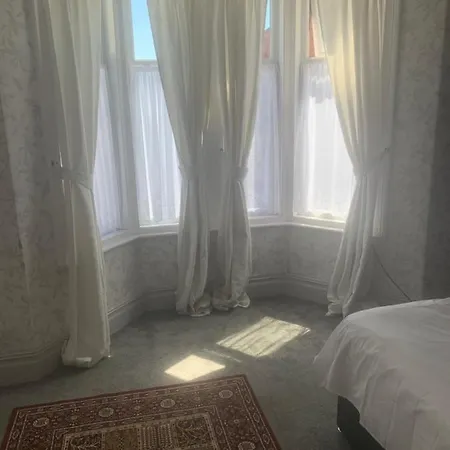 Guest house Macleods 3*