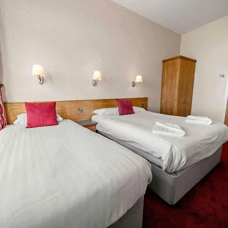 Claremont Hotel 3*