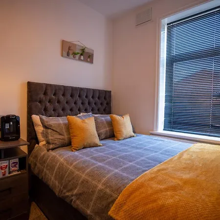 Cavendish Cat And Gaming House Homestay Blackpool