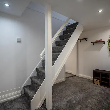Cavendish Cat And Gaming House * Blackpool