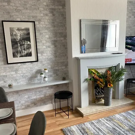 M&j Apartment Blackpool