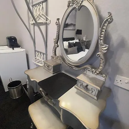 Phildene Suites * Blackpool