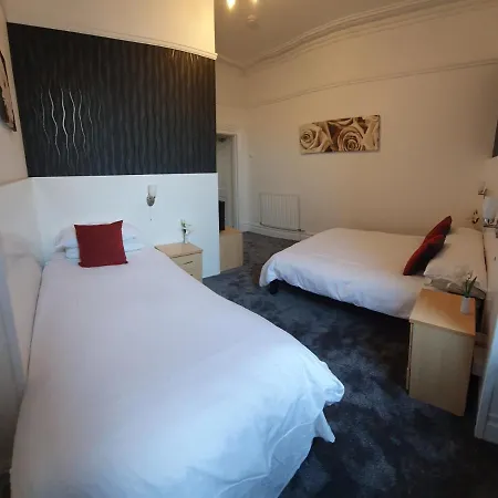 Norwyn Court Apartment *