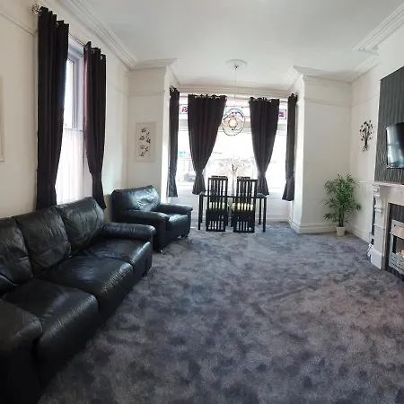 Norwyn Court Apartment *