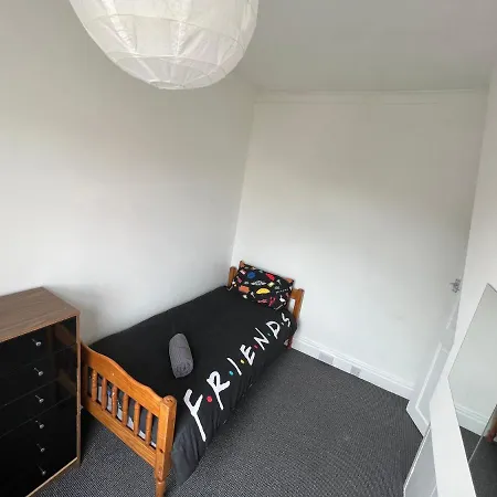 Holiday home Friends House, Hot Tub, Sleeps 6 Blackpool