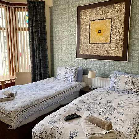 Bed & Breakfast The Rockley 2*