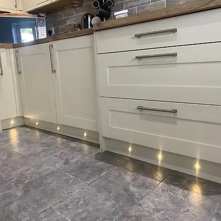 “tarn Croft” Luxurious Sleep 6 District House Lindal in Furness