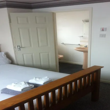 Deneside 3*