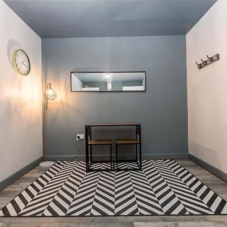 Pine Studio Apartment *