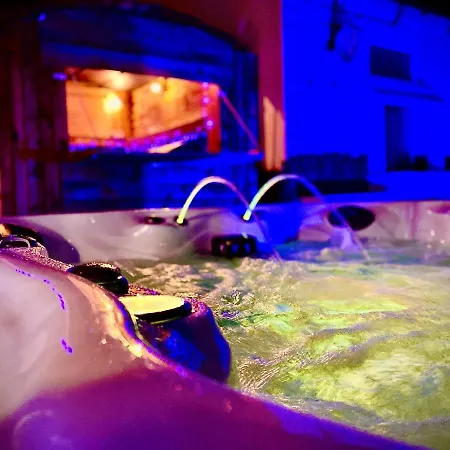 Holiday home Captivating 4-bed Hot Tub House In