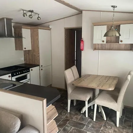 Apartment Luxury 6 Berth Caravan, Marton Mere Blackpool