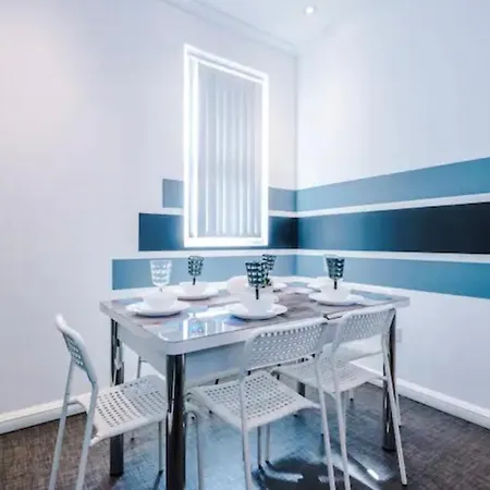 Apartment Family Friend In With Cinema Playroom Area And Gym *