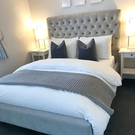 Bed & Breakfast Chadberry House 3*