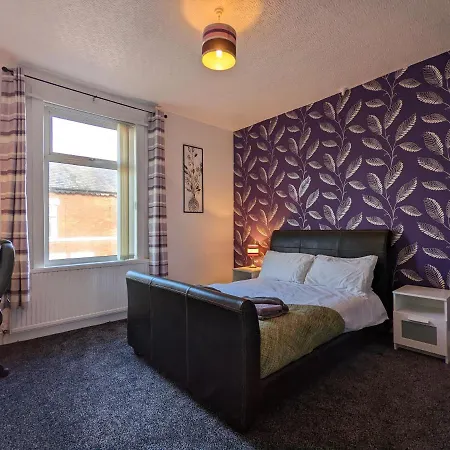 Moon Townhouse Free Parkingprivate Garden Holiday home *