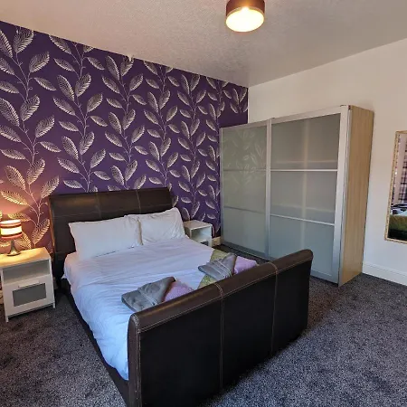 Moon Townhouse Free Parkingprivate Garden Holiday home Blackpool