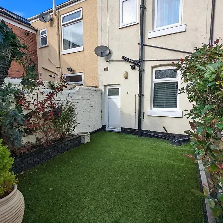 Holiday home Moon Townhouse Free Parkingprivate Garden *