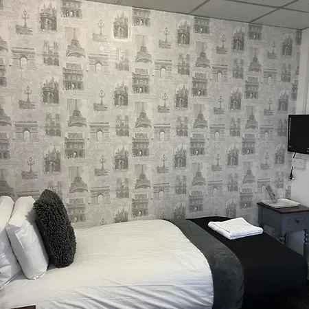 Lodge Phildene Suites *