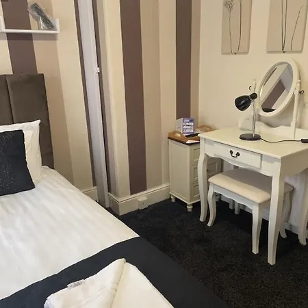 Phildene Suites Lodge *