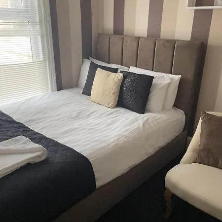 Phildene Suites Lodge *