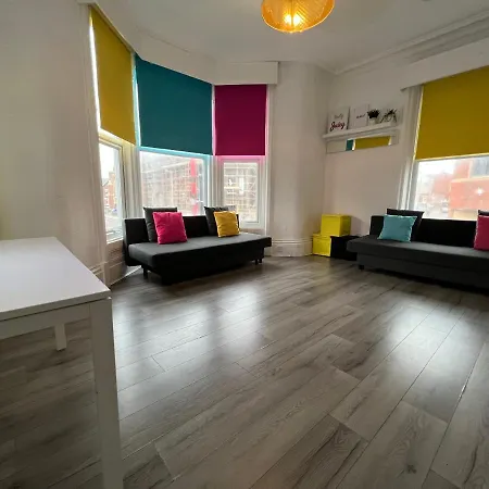 Island 5 Min Walk From Tower Sleeps 12 * Blackpool