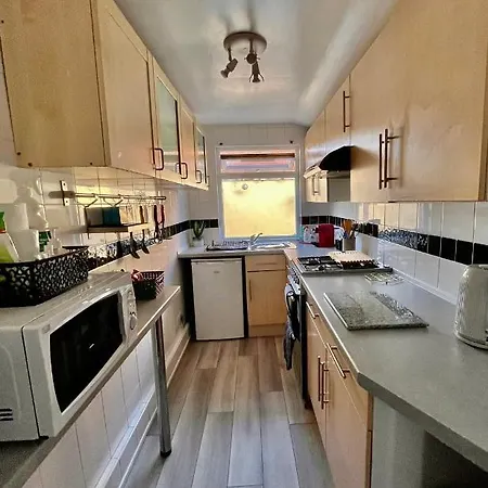 Entire In With Free Parking And A Private Patio Garden * Blackpool